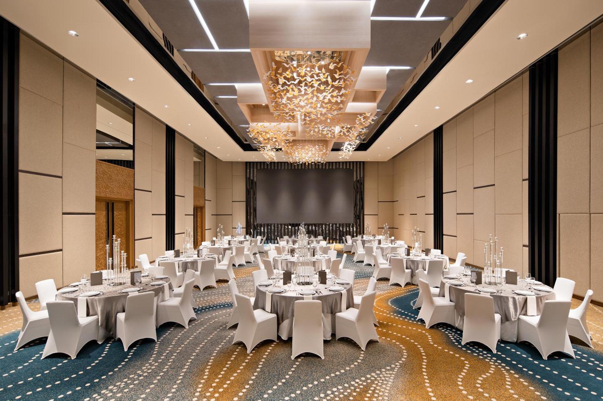 Moevenpick Hotel Jakarta City Centre Exteriör bild