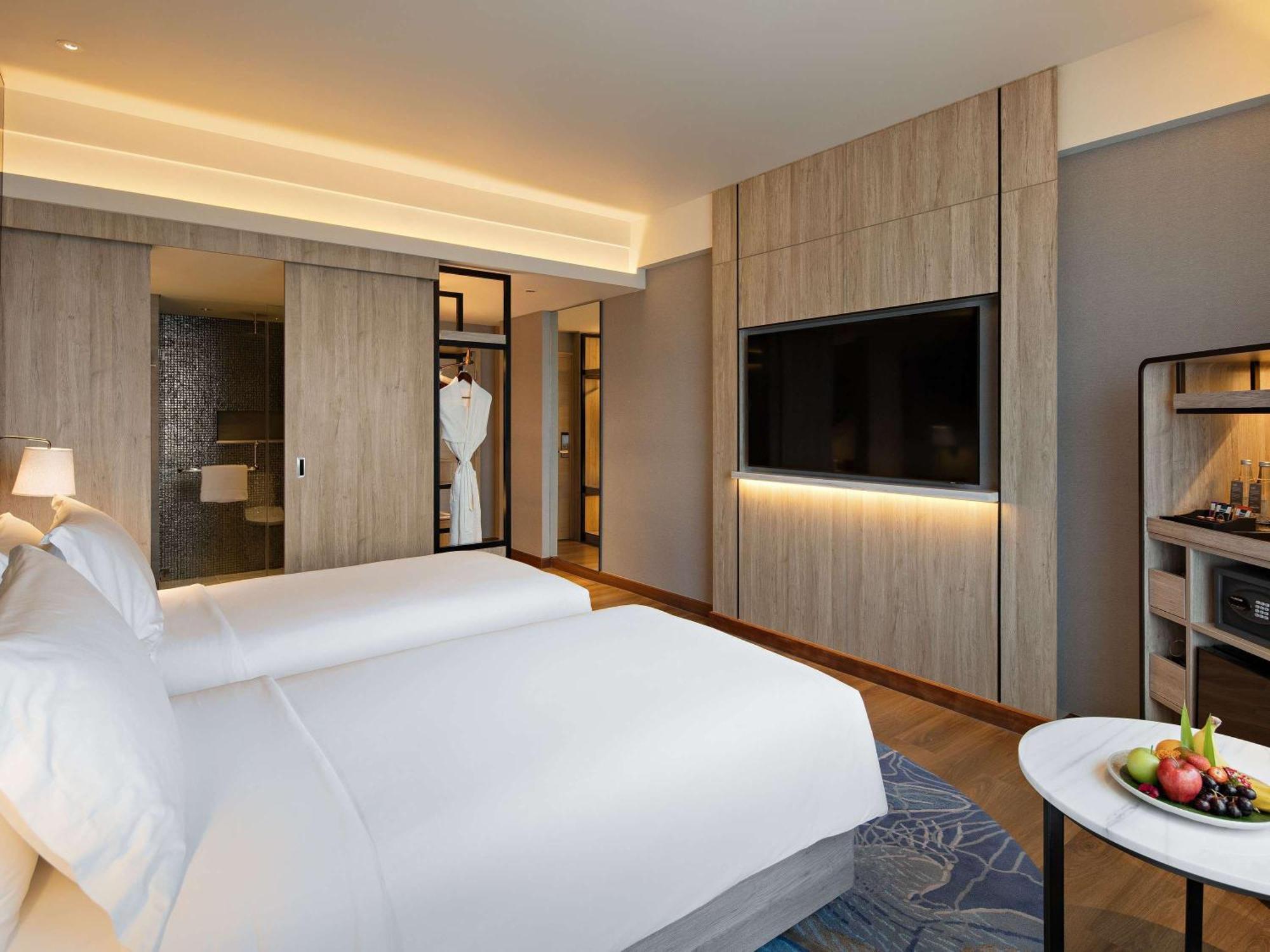 Moevenpick Hotel Jakarta City Centre Exteriör bild