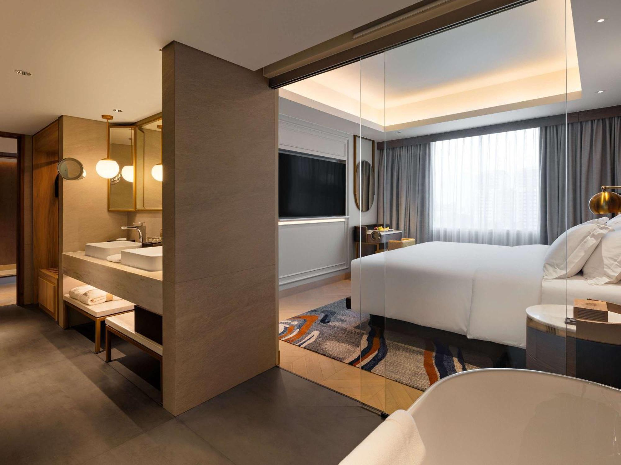 Moevenpick Hotel Jakarta City Centre Exteriör bild